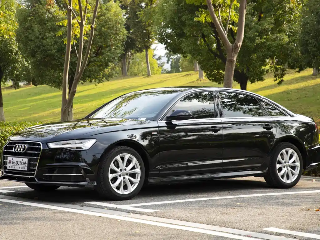 Audi A6L — фото 1
