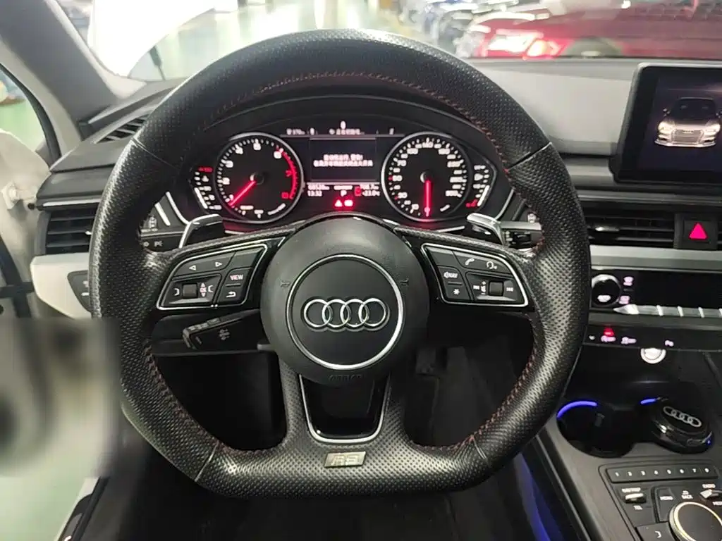 Audi A4L — фото 10