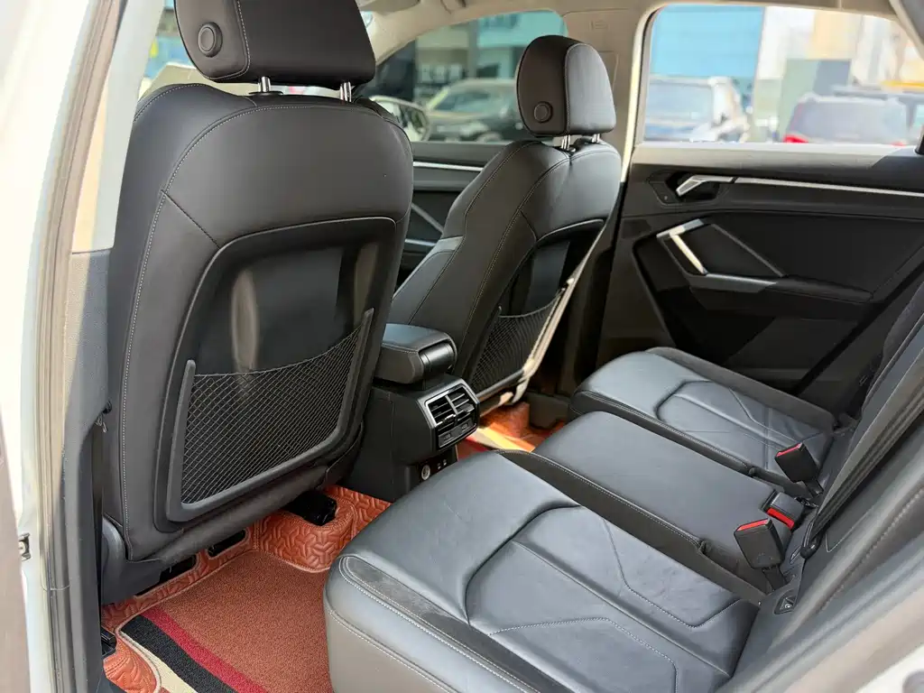 Audi Q3 Sportback — фото 8