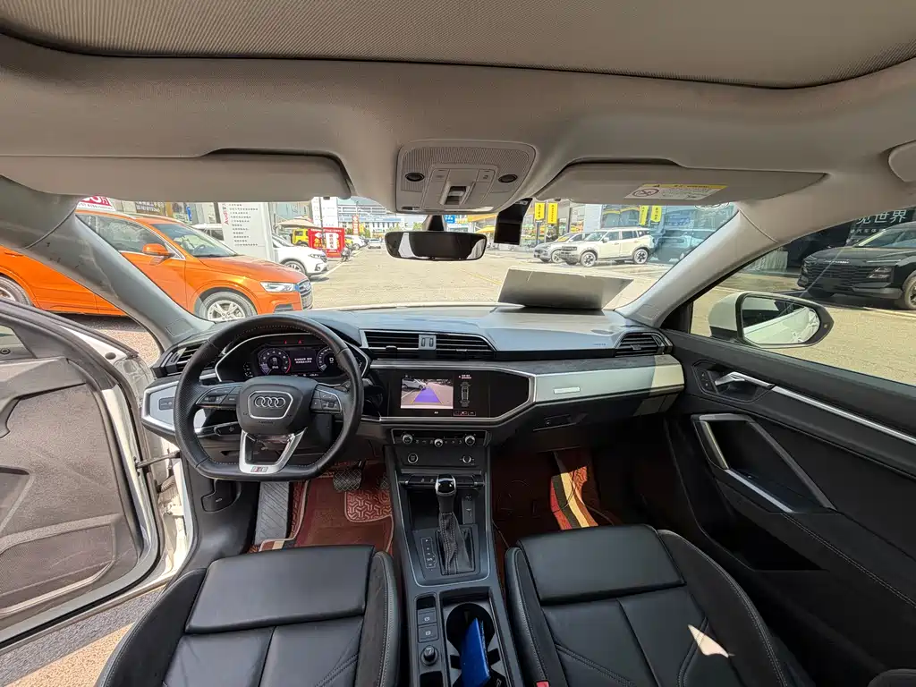Audi Q3 Sportback — фото 9