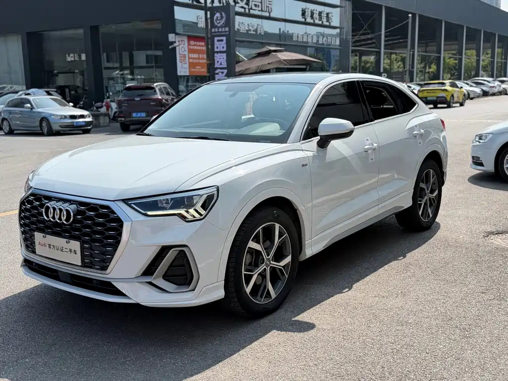 Audi Q3 Sportback — фото 1