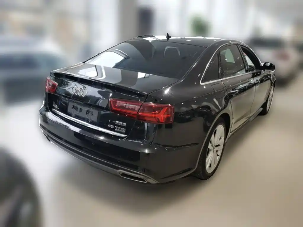 Audi A6L — фото 9