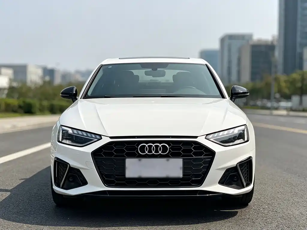 Audi A4L — фото 2