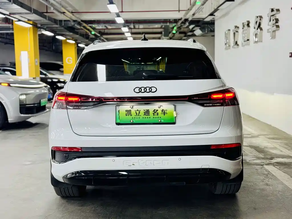 Audi Q4 e-tron — фото 8