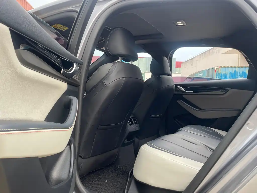 BYD Qin PLUS — фото 10