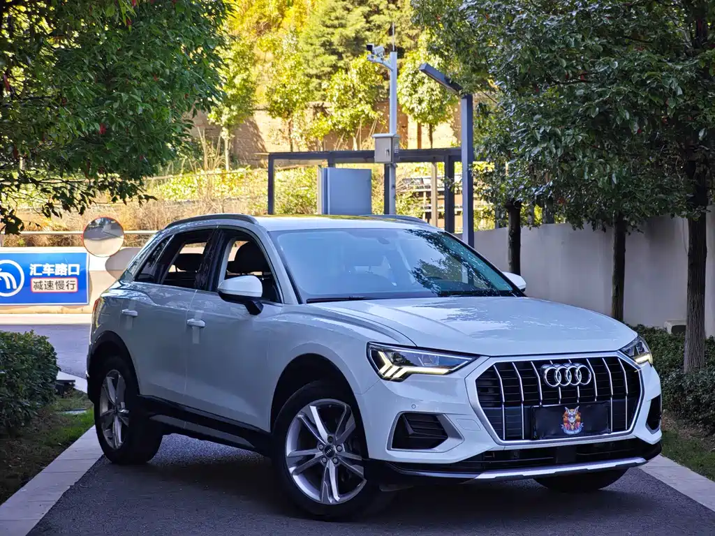 Audi Q3 — фото 3
