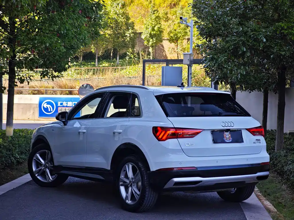 Audi Q3 — фото 4
