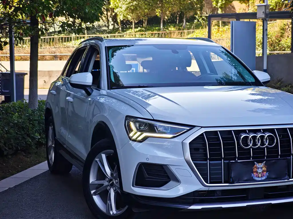 Audi Q3 — фото 8