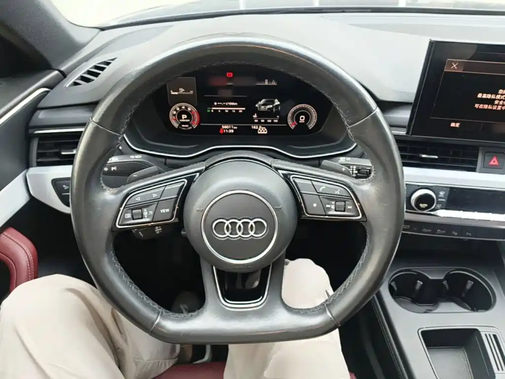 Audi A4L — фото 10