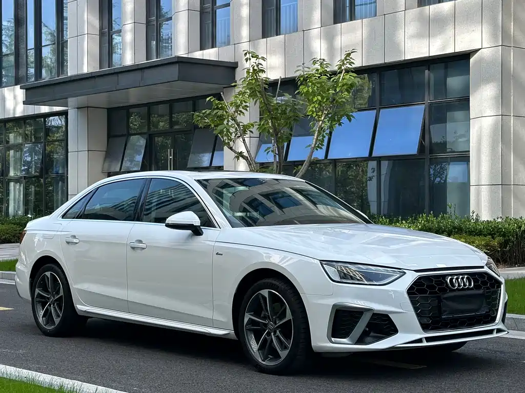 Audi A4L — фото 3