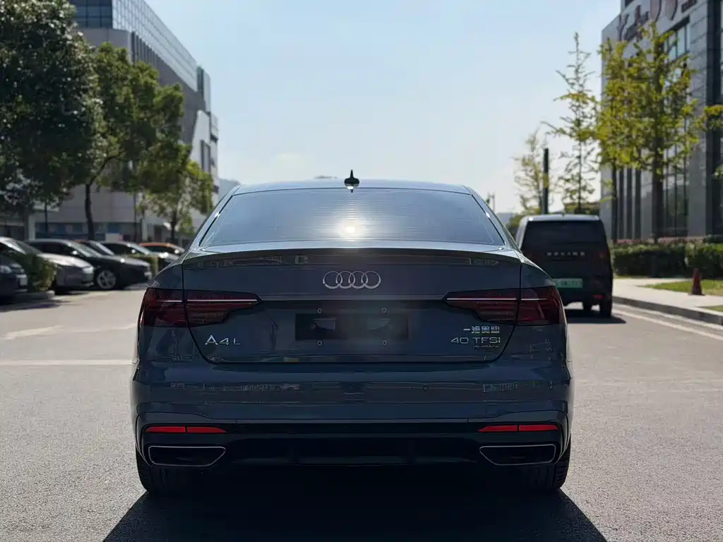 Audi A4L — фото 15