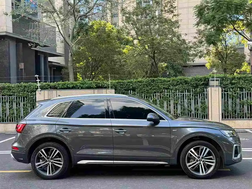 Audi Q5L — фото 4