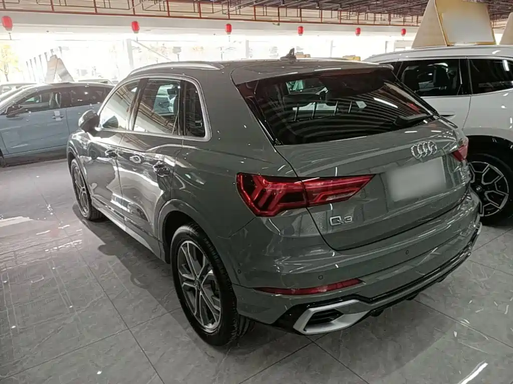 Audi Q3 — фото 4