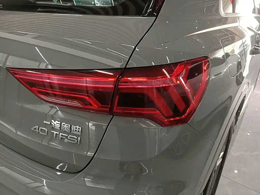 Audi Q3 — фото 7