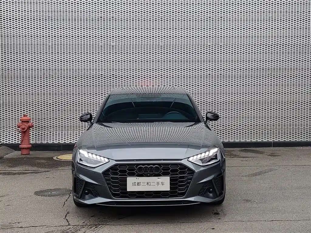 Audi A4L — фото 2