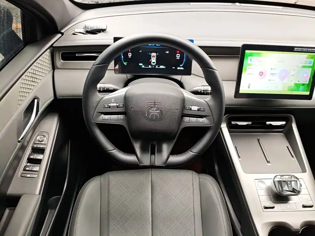 BYD Qin PLUS — фото 11