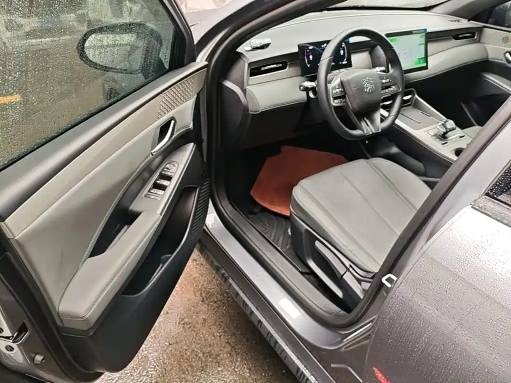 BYD Qin PLUS — фото 16