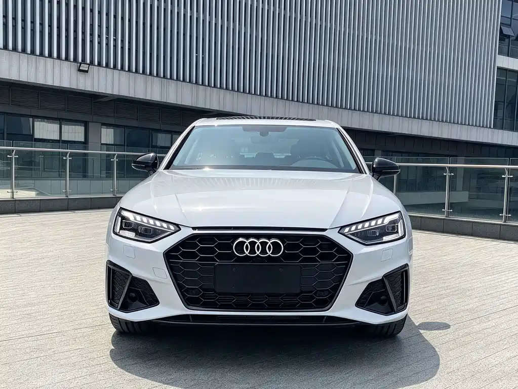 Audi A4L — фото 2