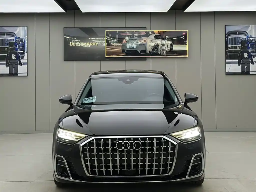 Audi A8 — фото 2