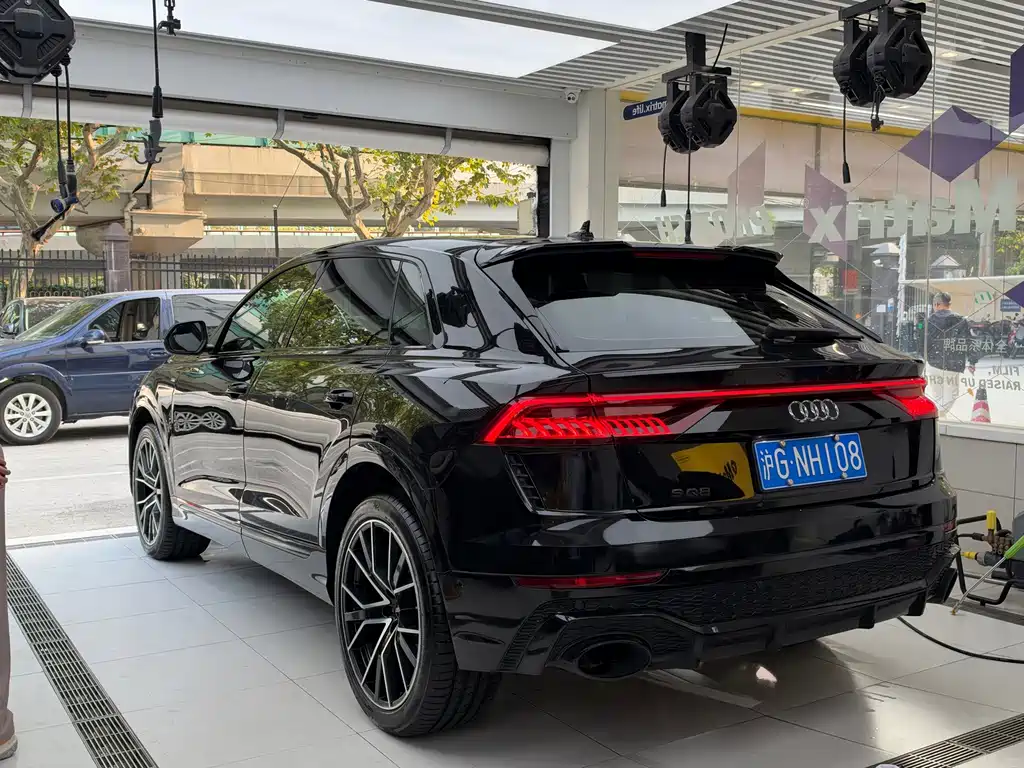Audi Q8 — фото 3
