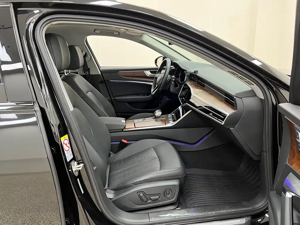 Audi A6 (Import) — фото 28