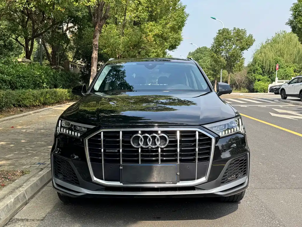 Audi Q7 — фото 2