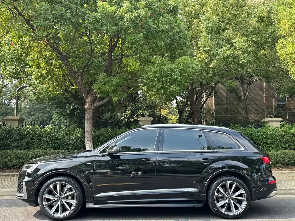 Audi Q7 — фото 3