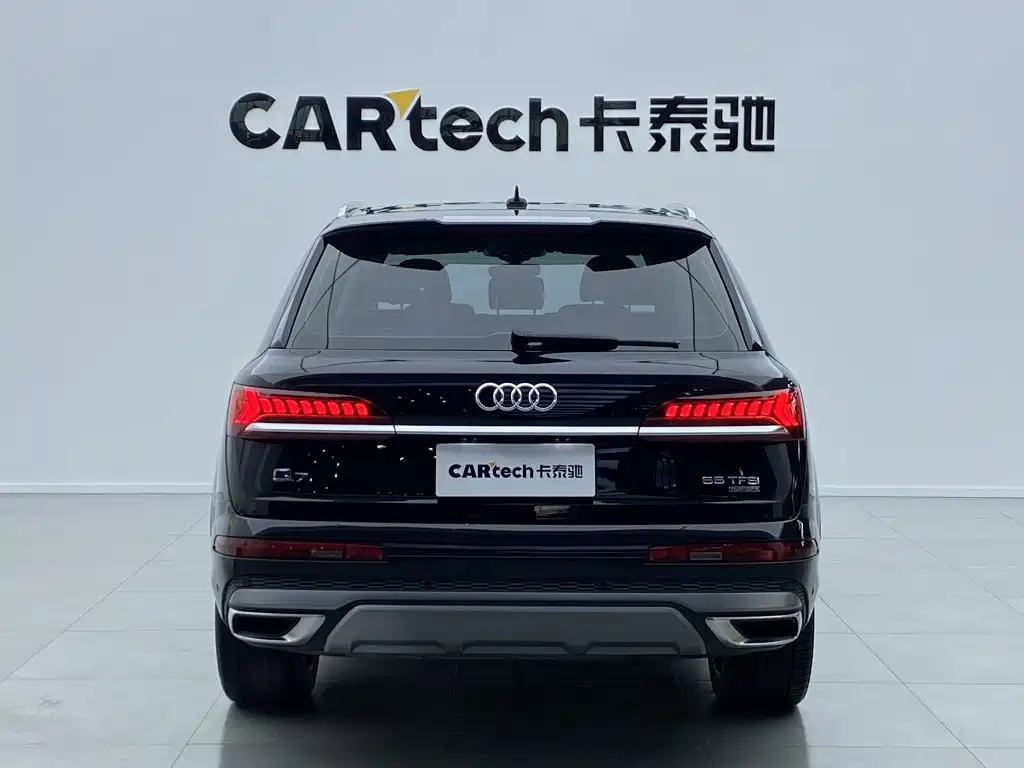 Audi Q7 — фото 3
