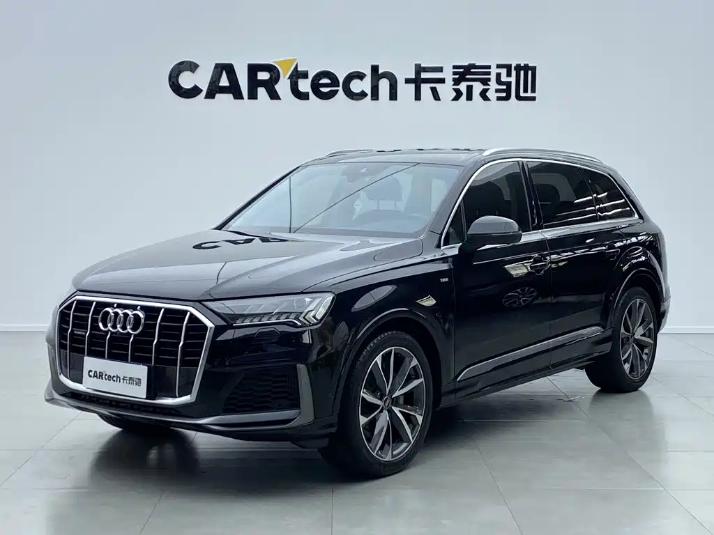 Audi Q7 — фото 9