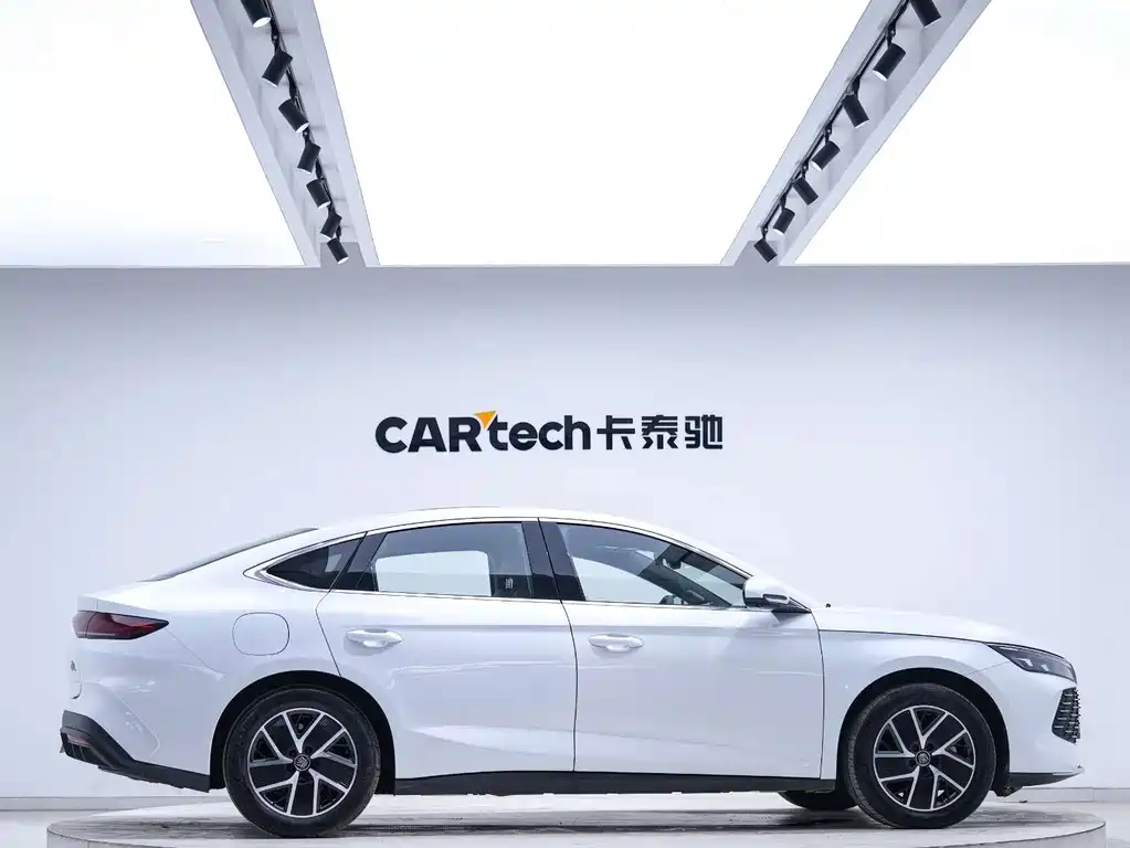 BYD Qin L — фото 5