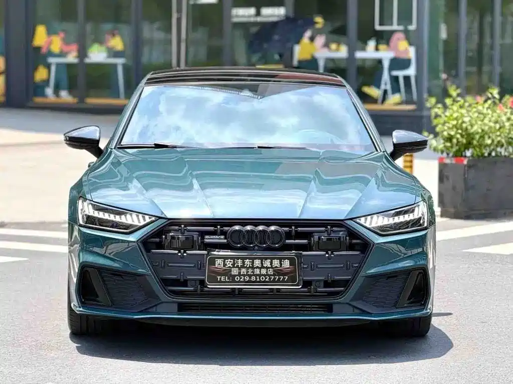 Audi A7L — фото 2