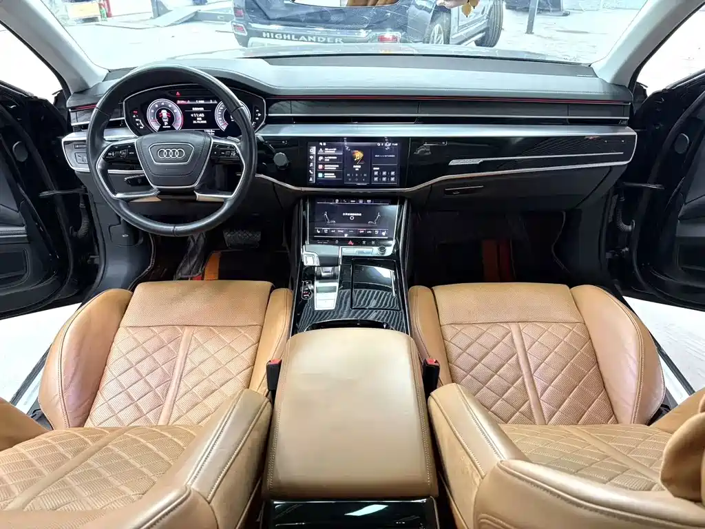 Audi A8 — фото 8