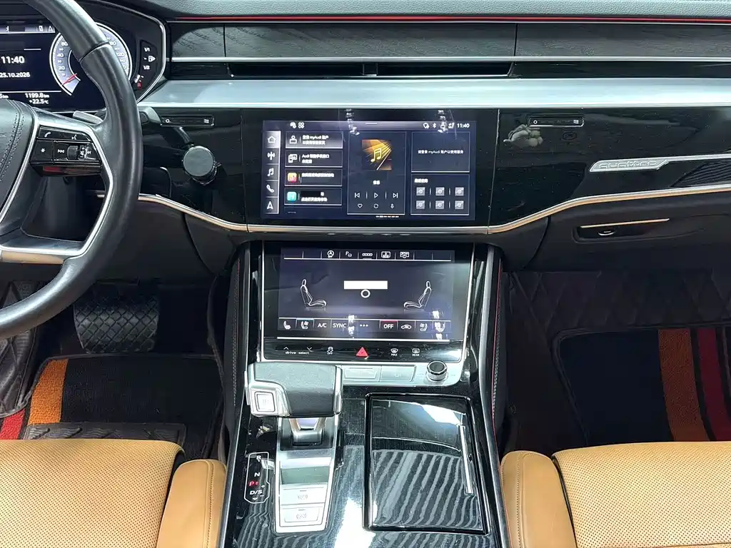 Audi A8 — фото 9