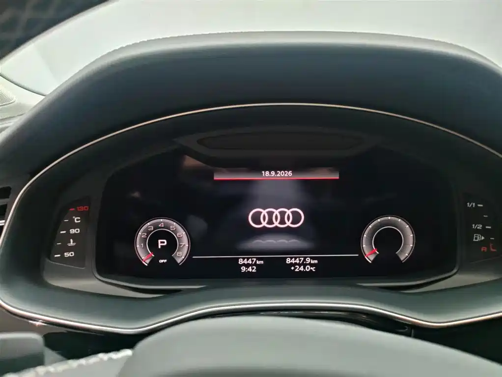 Audi Q7 — фото 11