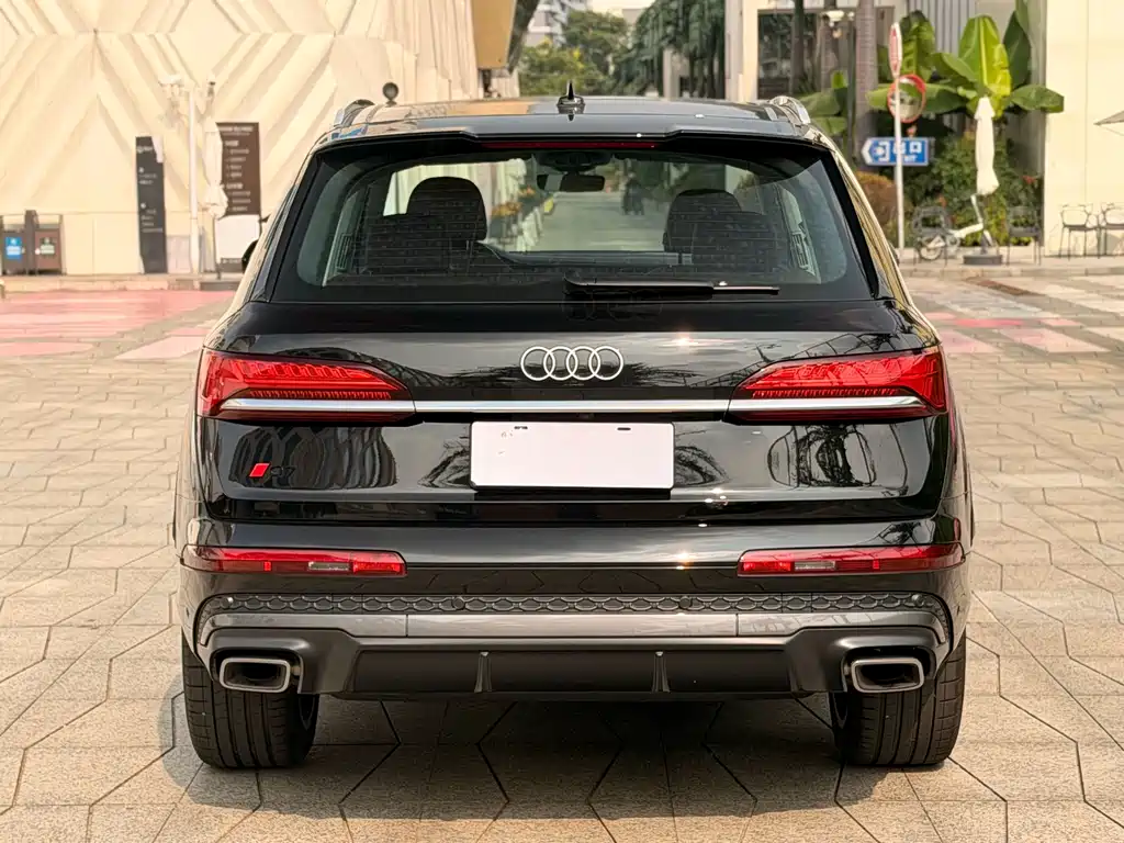 Audi Q7 — фото 5