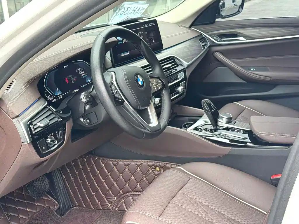 BMW 5 Series New Energy — фото 4