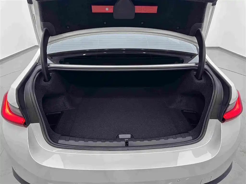 BMW i3 — фото 24