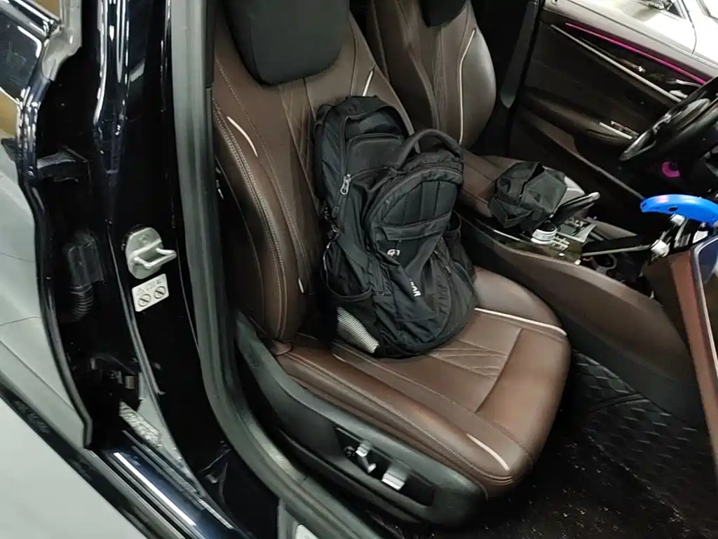 BMW 5 Series — фото 24