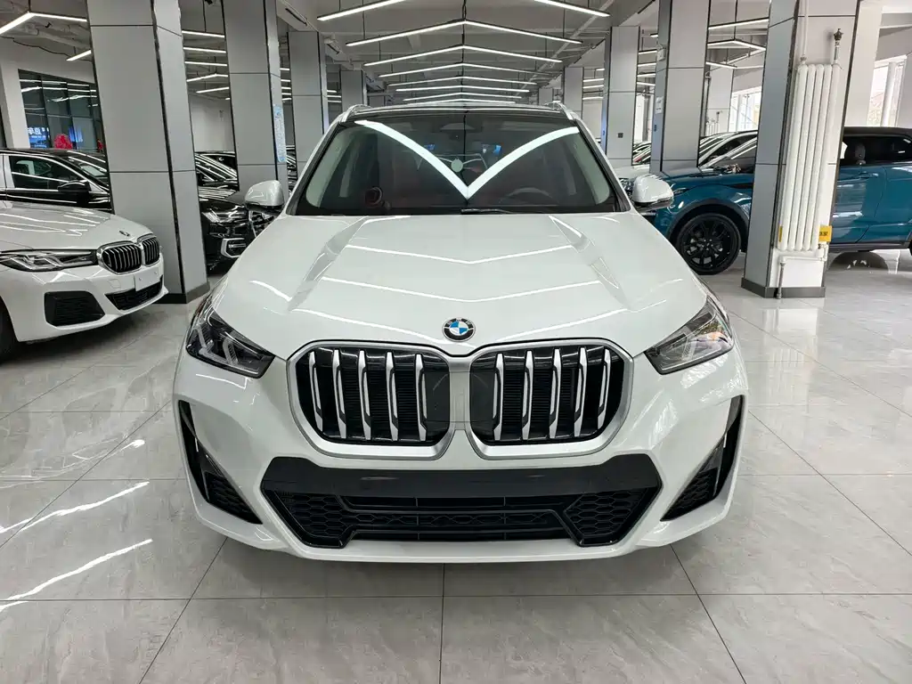 BMW X1 — фото 5