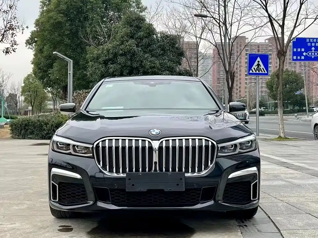 BMW 7 Series — фото 2