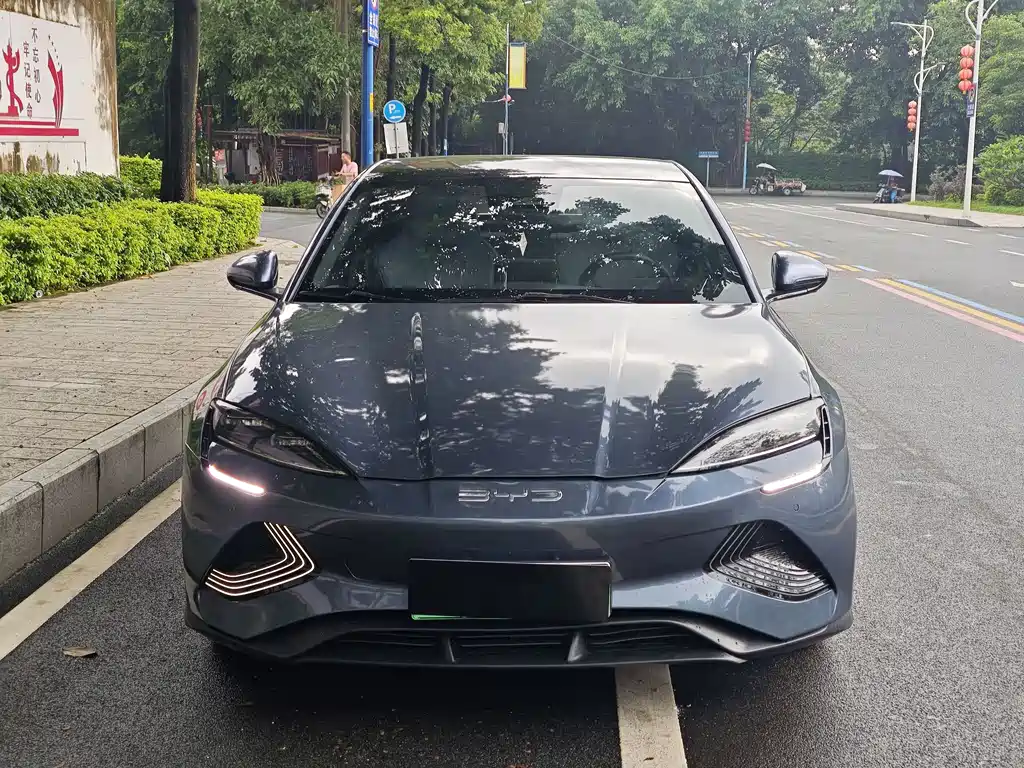 BYD Seal — фото 2