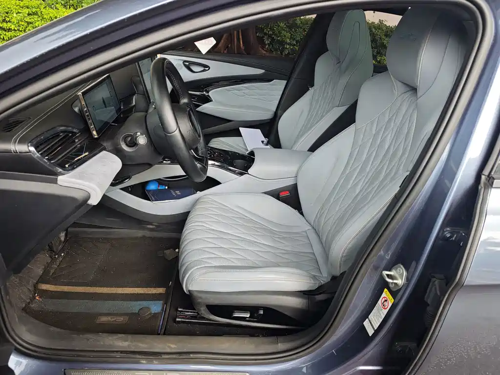 BYD Seal — фото 11