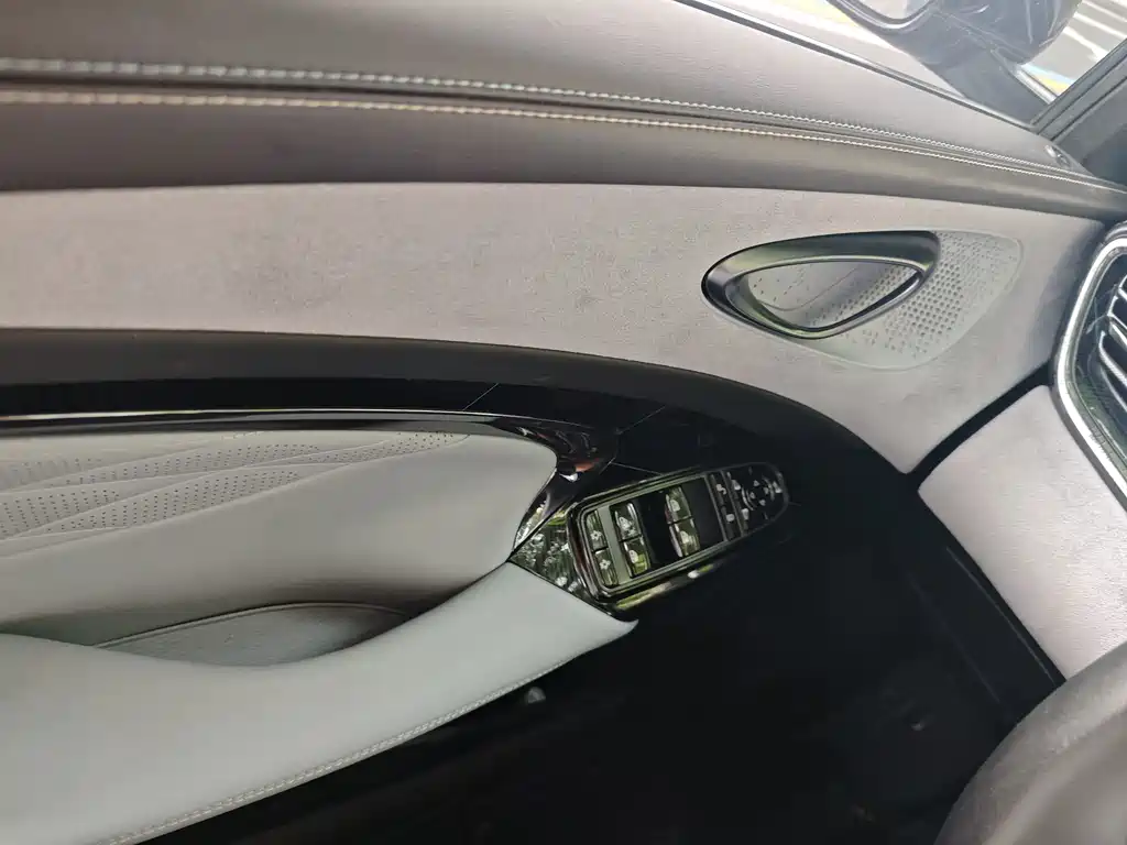BYD Seal — фото 13