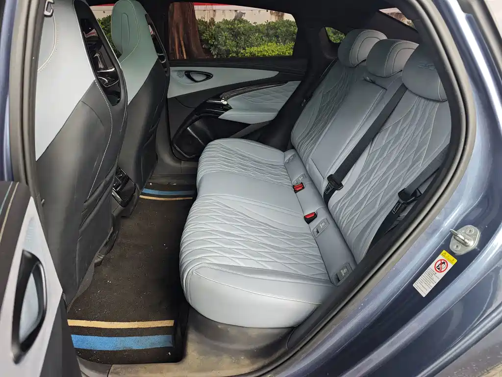 BYD Seal — фото 18