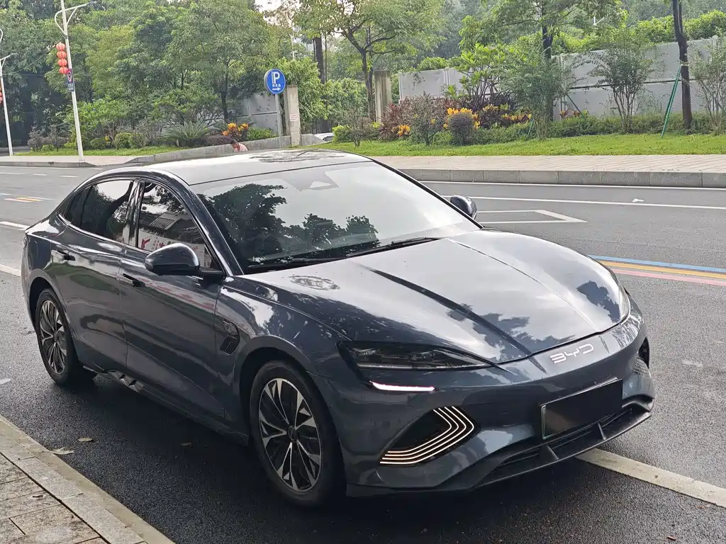 BYD Seal — фото 3