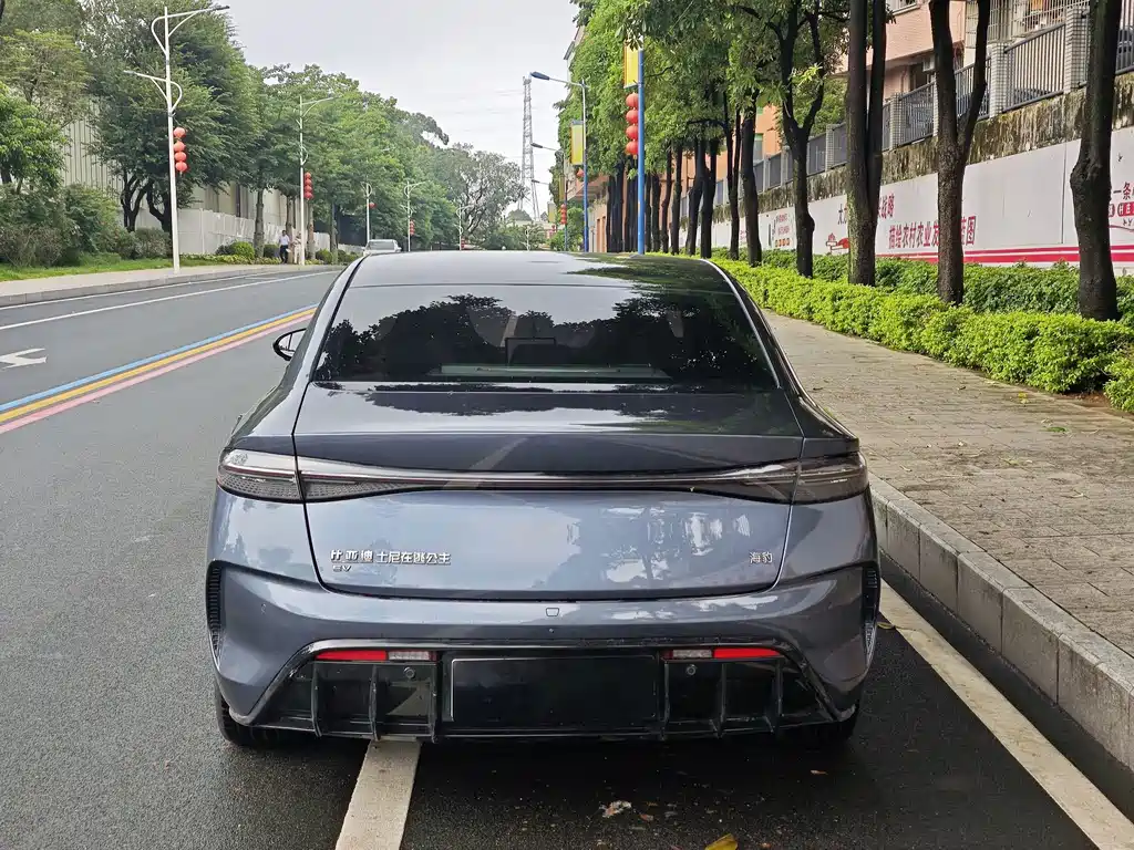 BYD Seal — фото 6