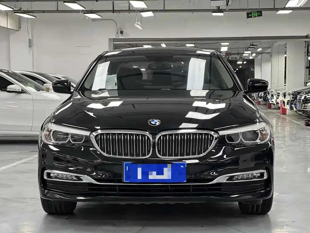 BMW 5 Series — фото 2