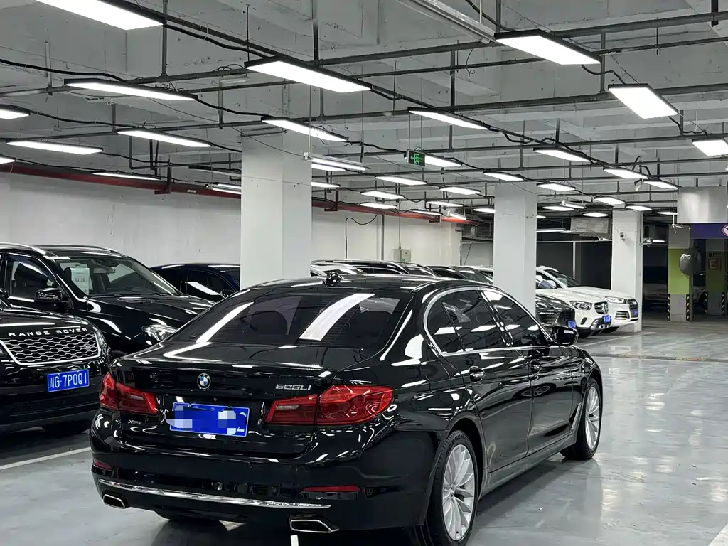BMW 5 Series — фото 4