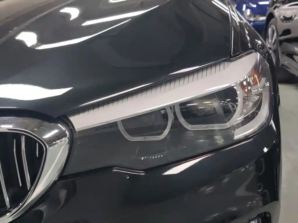 BMW 5 Series — фото 10