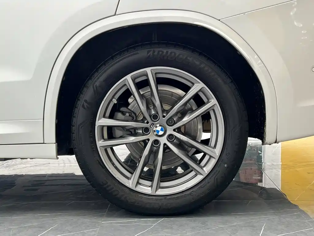 BMW X3 — фото 23